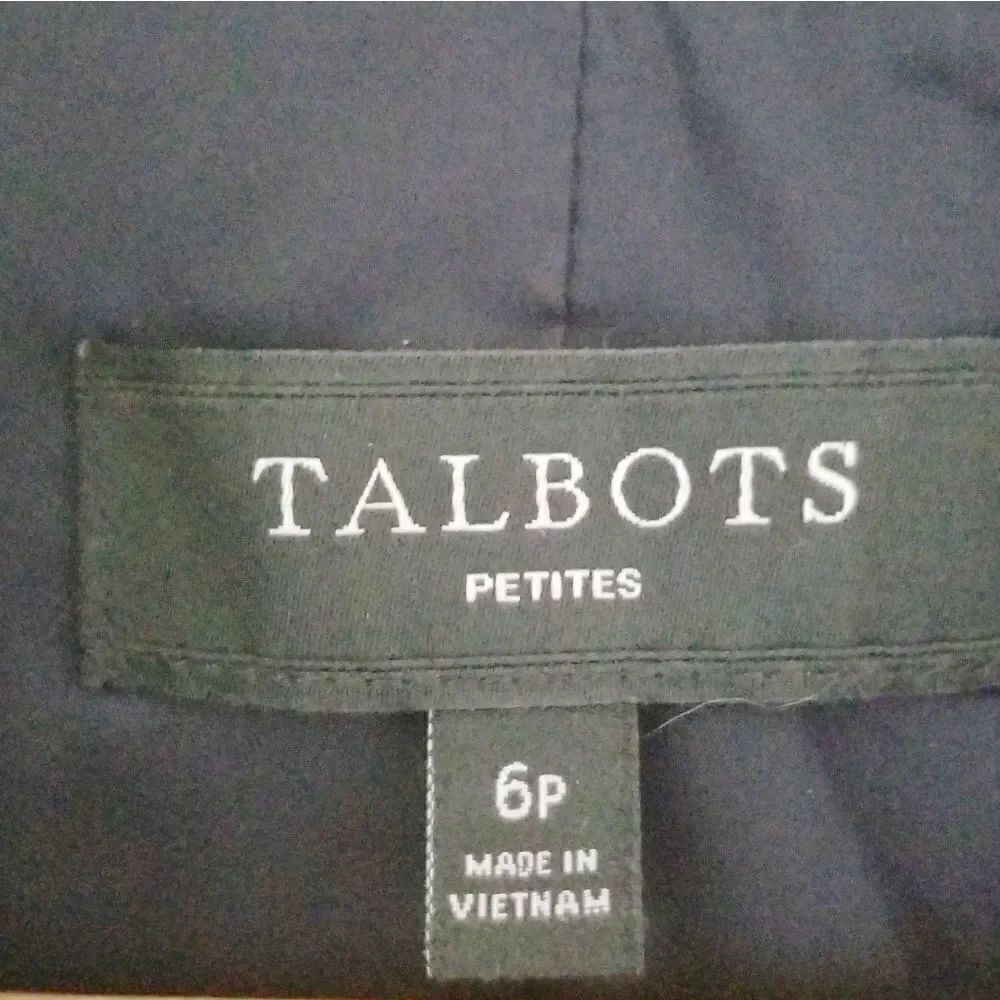 Talbots blazer two button front closure - Picture 3 of 7